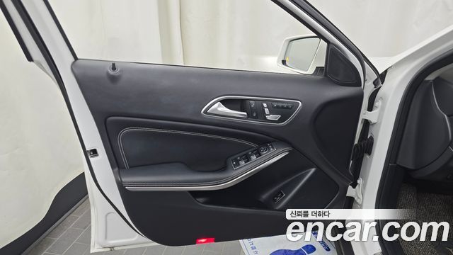 Mercedes-Benz GLA-Class 2019 — photo 14