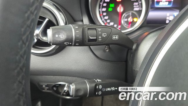 Mercedes-Benz GLA-Class 2019 — photo 27