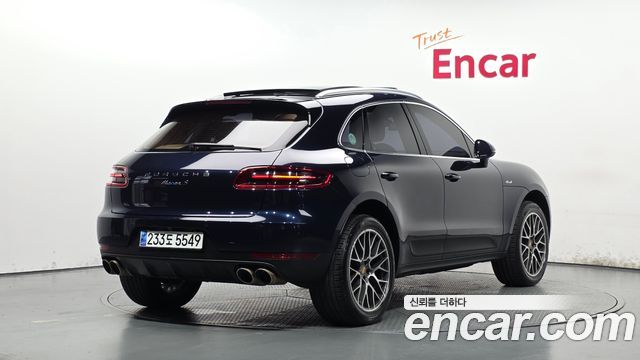 Porsche Macan 2017 — photo 2
