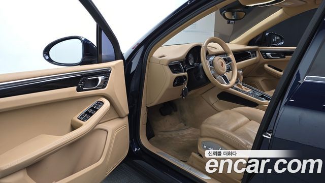 Porsche Macan 2017 — photo 10