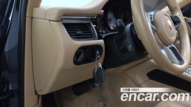 Porsche Macan 2017 — photo 13