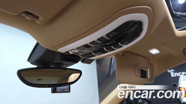 Porsche Macan 2017 — photo 17