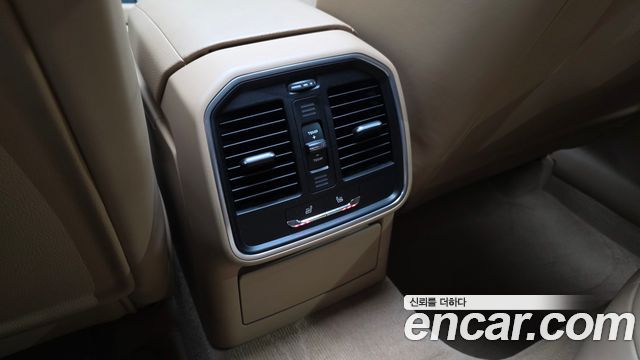 Porsche Macan 2017 — photo 19