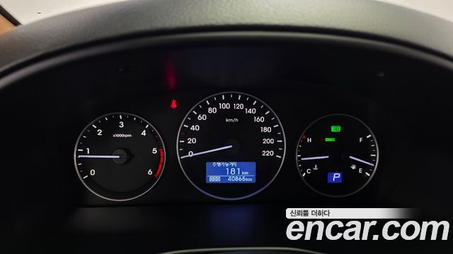 Hyundai Starex 2019 — photo 8