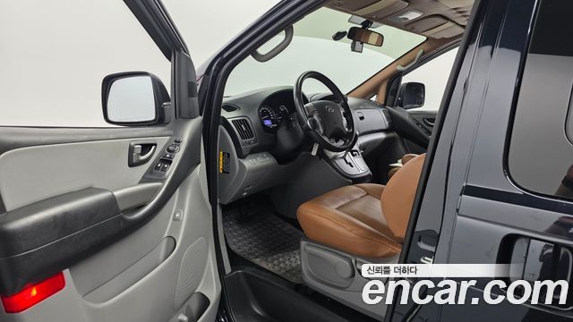 Hyundai Starex 2019 — photo 10