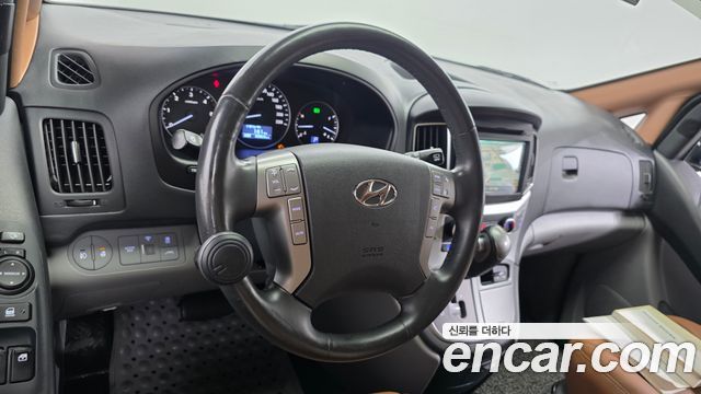 Hyundai Starex 2019 — photo 13