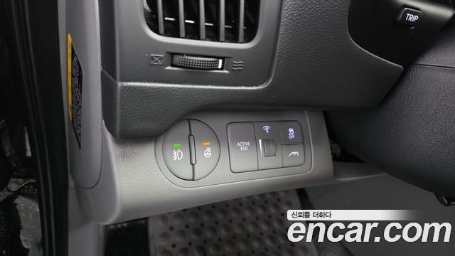 Hyundai Starex 2019 — photo 17