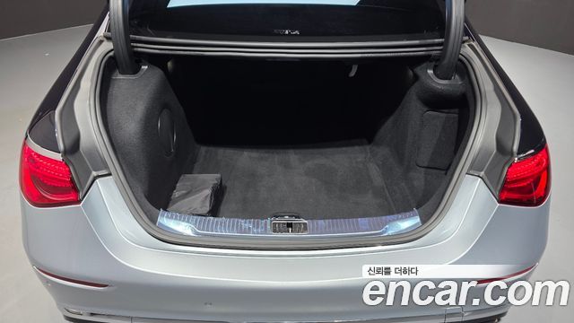 Mercedes-Benz S-Class 2022 — photo 22
