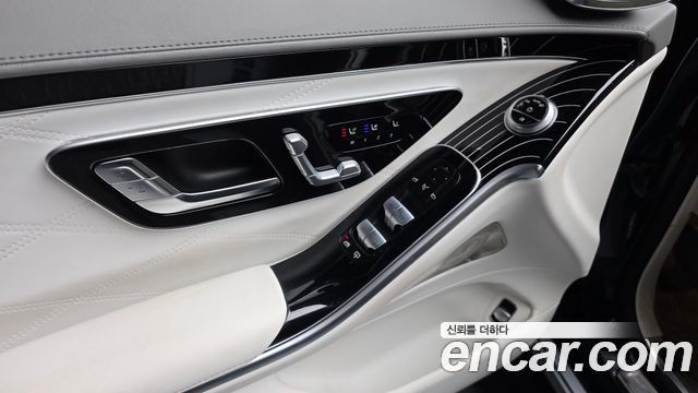 Mercedes-Benz S-Class 2022 — photo 25