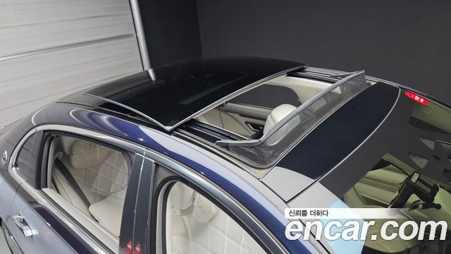 Mercedes-Benz S-Class 2022 — photo 28