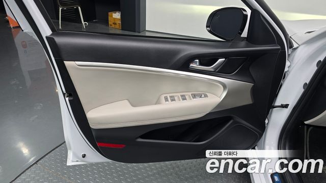 Genesis G70 2023 — photo 14