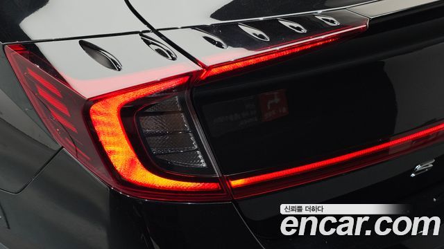 Hyundai Sonata 2022 — photo 9