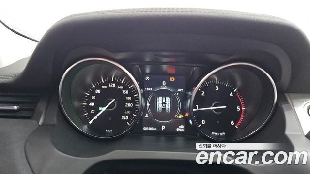 Land Rover Range Rover Evoque 2019 — photo 11