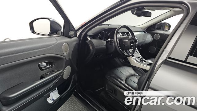 Land Rover Range Rover Evoque 2019 — photo 13
