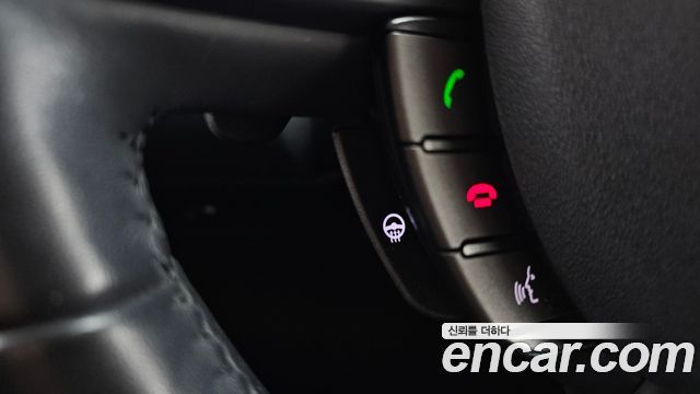 Land Rover Range Rover Evoque 2019 — photo 18