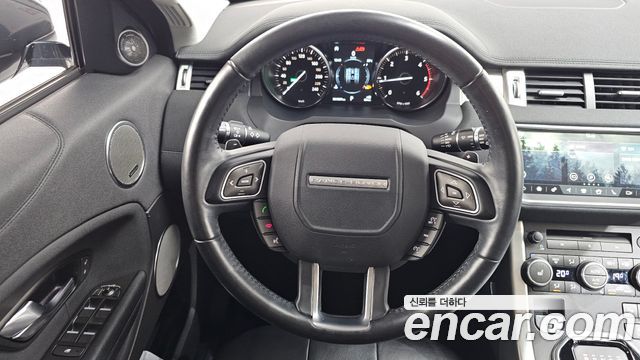 Land Rover Range Rover Evoque 2019 — photo 20