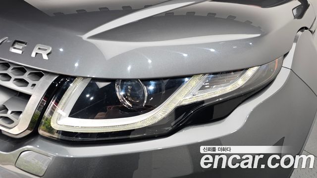 Land Rover Range Rover Evoque 2019 — photo 8