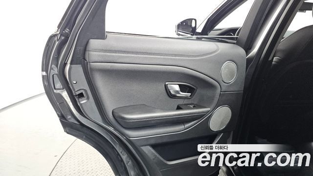 Land Rover Range Rover Evoque 2019 — photo 15