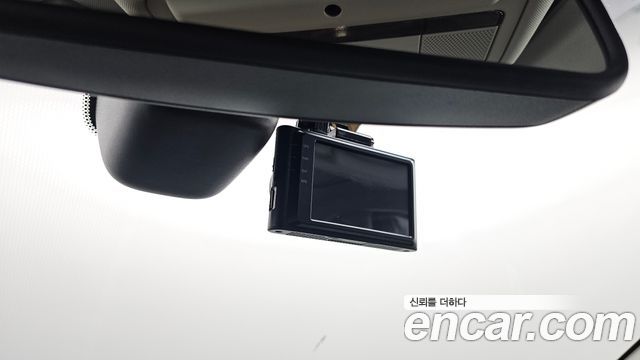 Land Rover Range Rover Evoque 2019 — photo 27