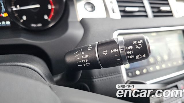 Land Rover Range Rover Evoque 2019 — photo 29