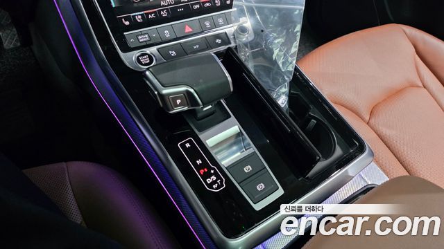 Audi Q7 2021 — photo 9