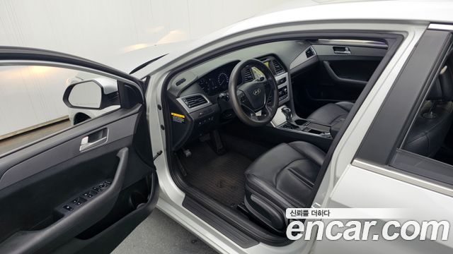 Hyundai Sonata 2016 — photo 13