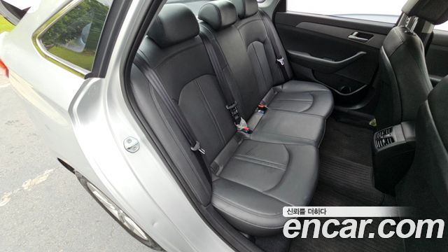 Hyundai Sonata 2016 — photo 18