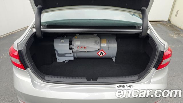 Hyundai Sonata 2016 — photo 23