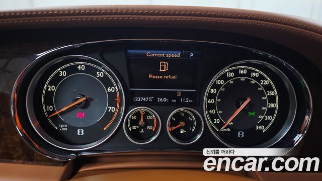 Bentley Flying Spur 2015 — photo 11