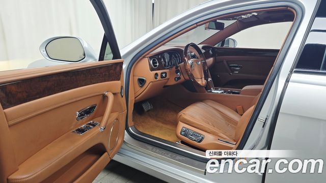 Bentley Flying Spur 2015 — photo 13