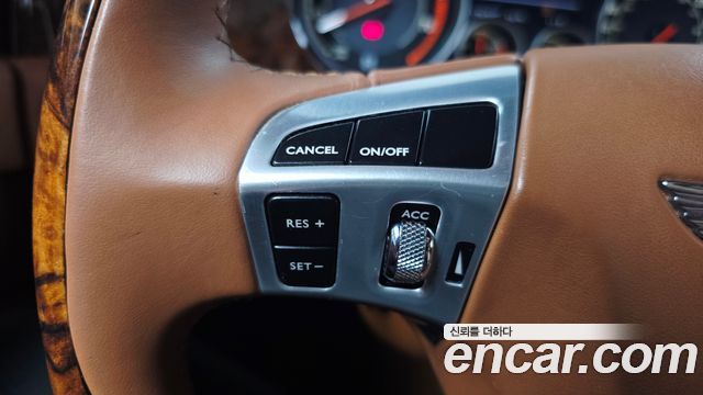 Bentley Flying Spur 2015 — photo 22