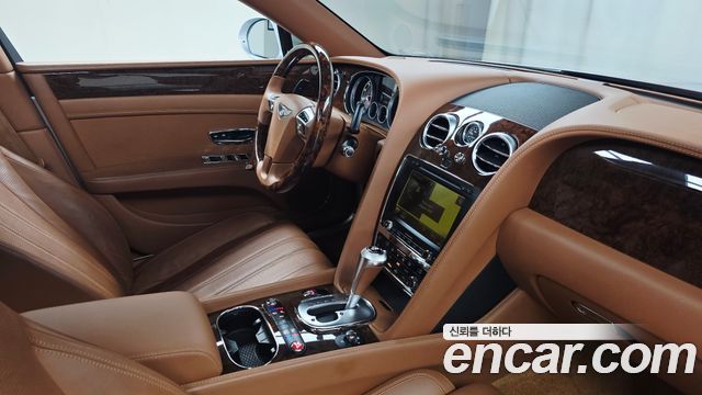 Bentley Flying Spur 2015 — photo 24