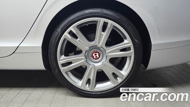 Bentley Flying Spur 2015 — photo 7