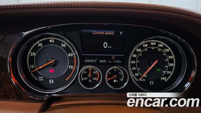 Bentley Flying Spur 2015 — photo 27