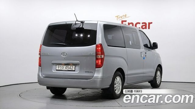Hyundai Starex 2021 — photo 2
