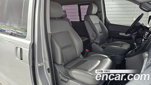 Hyundai Starex 2021 — photo 11