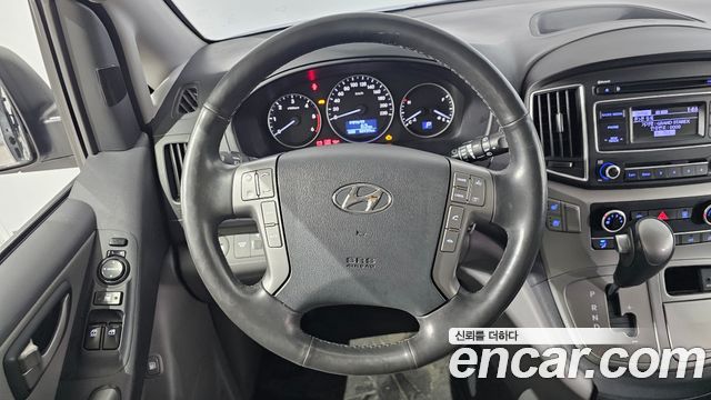 Hyundai Starex 2021 — photo 13