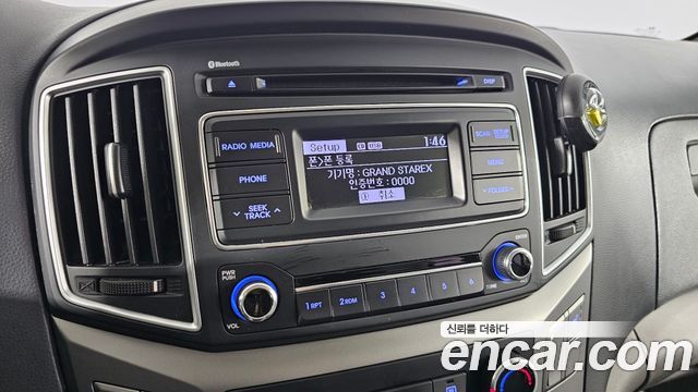 Hyundai Starex 2021 — photo 17