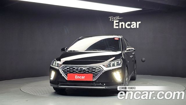 Hyundai Ioniq 2020 — photo 3