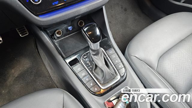 Hyundai Ioniq 2020 — photo 9