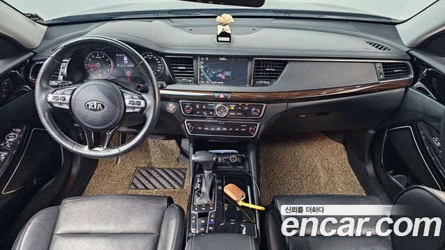 Kia K7 2018 — photo 10