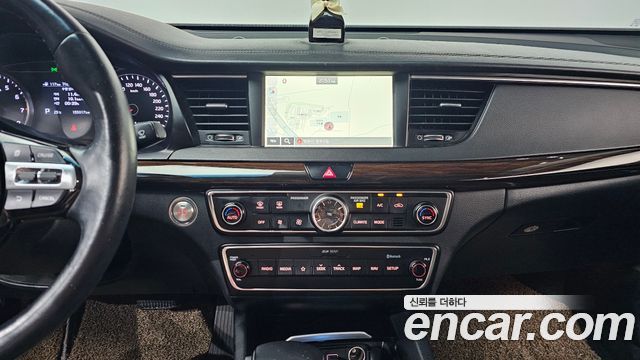 Kia K7 2018 — photo 19