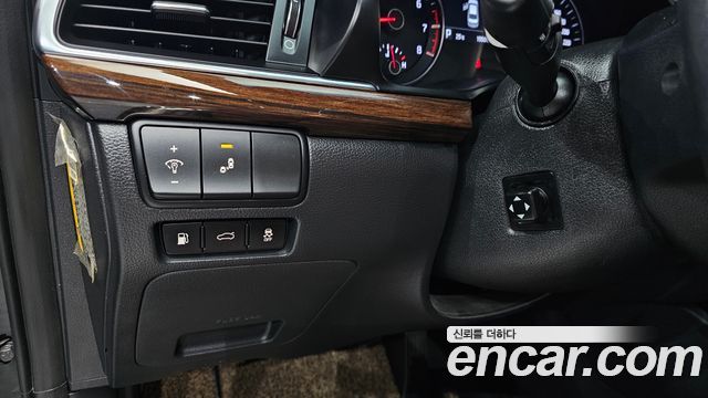 Kia K7 2018 — photo 22