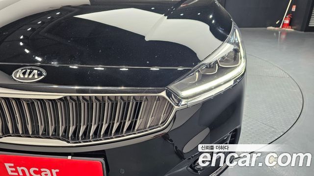 Kia K7 2018 — photo 8