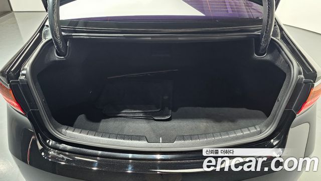 Kia K7 2018 — photo 28