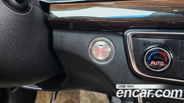 Kia K7 2018 — photo 29