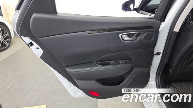 Renault Korea SM6 2019 — photo 15