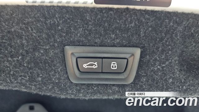 BMW 5-Series 2025 — photo 23