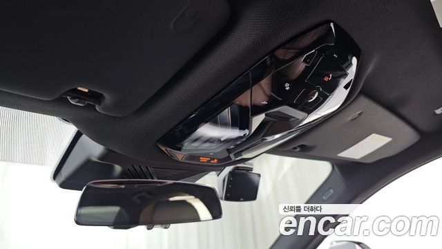 BMW 5-Series 2025 — photo 25