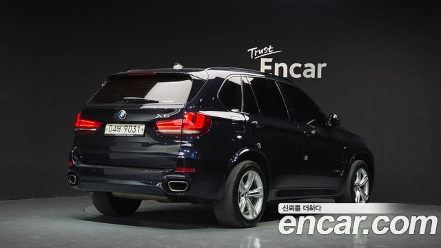 BMW X5 2018 — photo 2